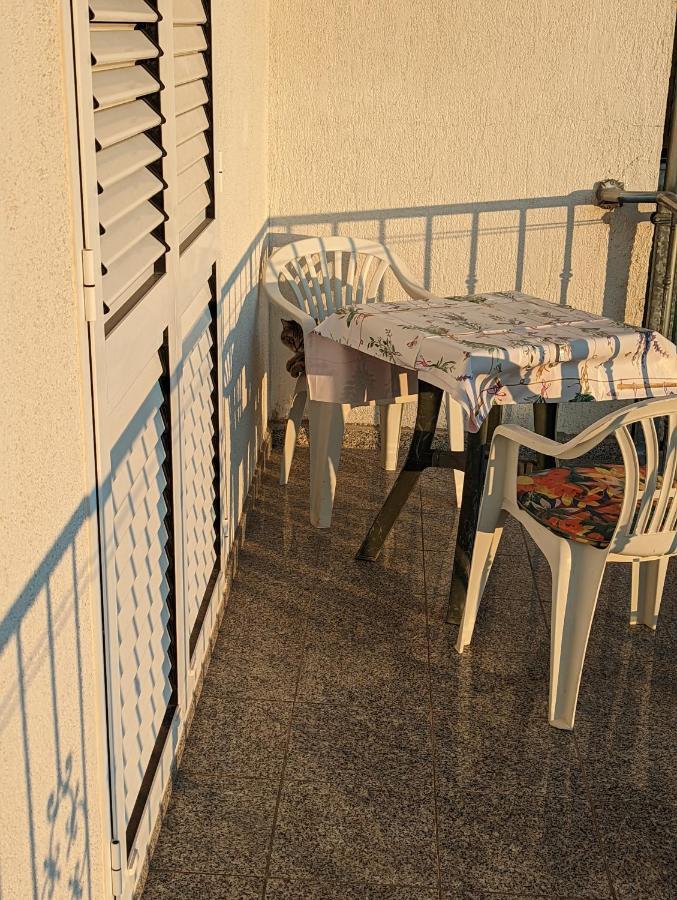 Apartment Bracic Vodice Bagian luar foto