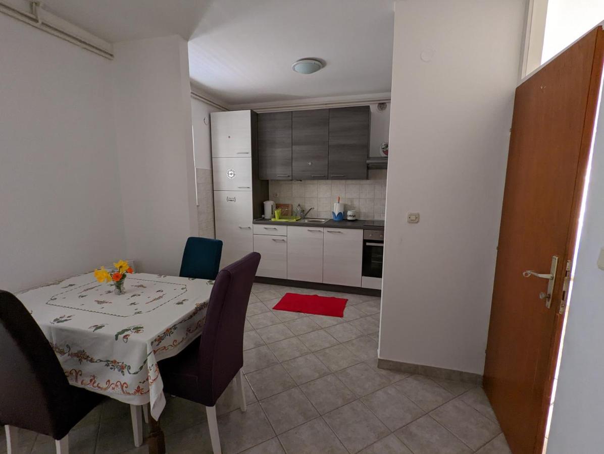 Apartment Bracic Vodice Bagian luar foto