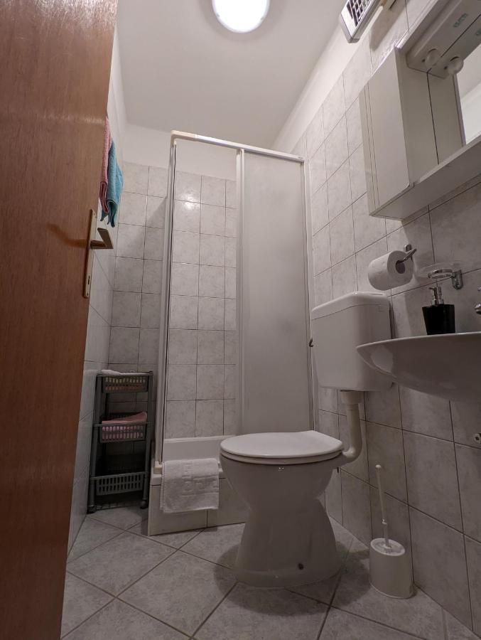 Apartment Bracic Vodice Bagian luar foto