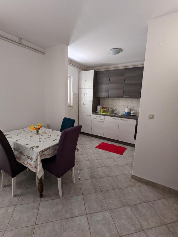 Apartment Bracic Vodice Bagian luar foto