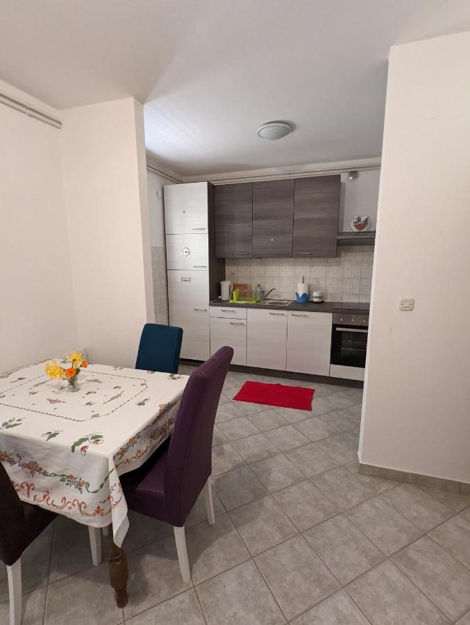 Apartment Bracic Vodice Bagian luar foto