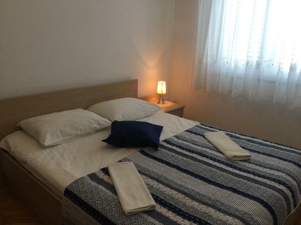 Apartment Bracic Vodice Bagian luar foto